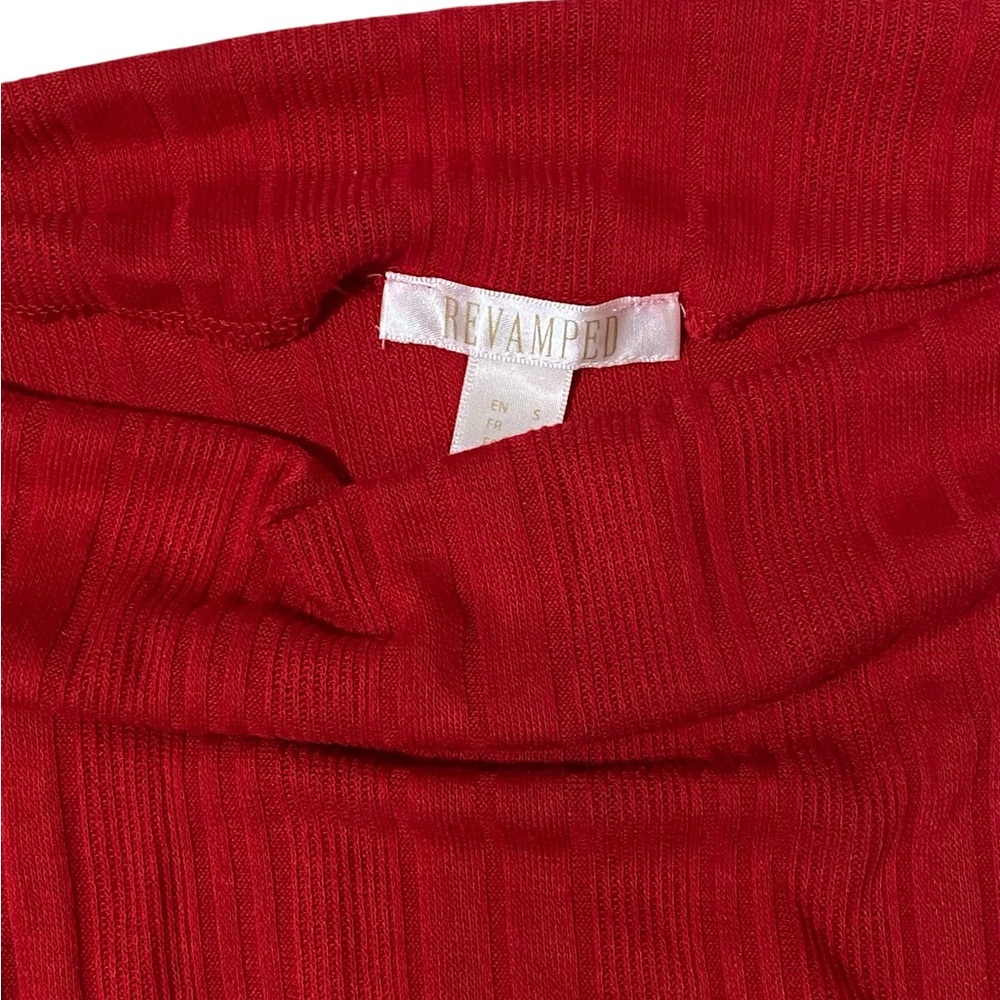 Revamped Crimson Long Sleeve Top Scoop Style Ruched of Shoulder Small - Picture 4 of 11
